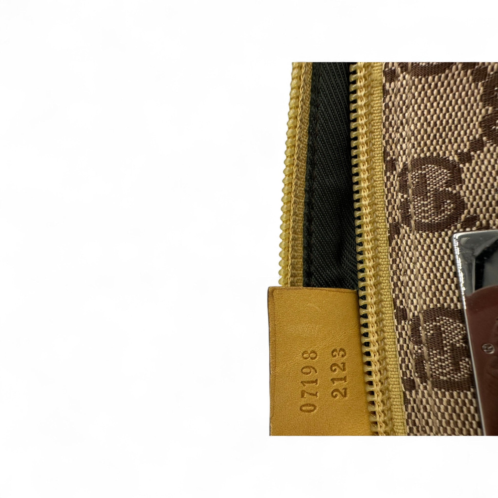 Vintage Gucci Boat Pochette Shoulder Bag - Thanks, it's Vintage