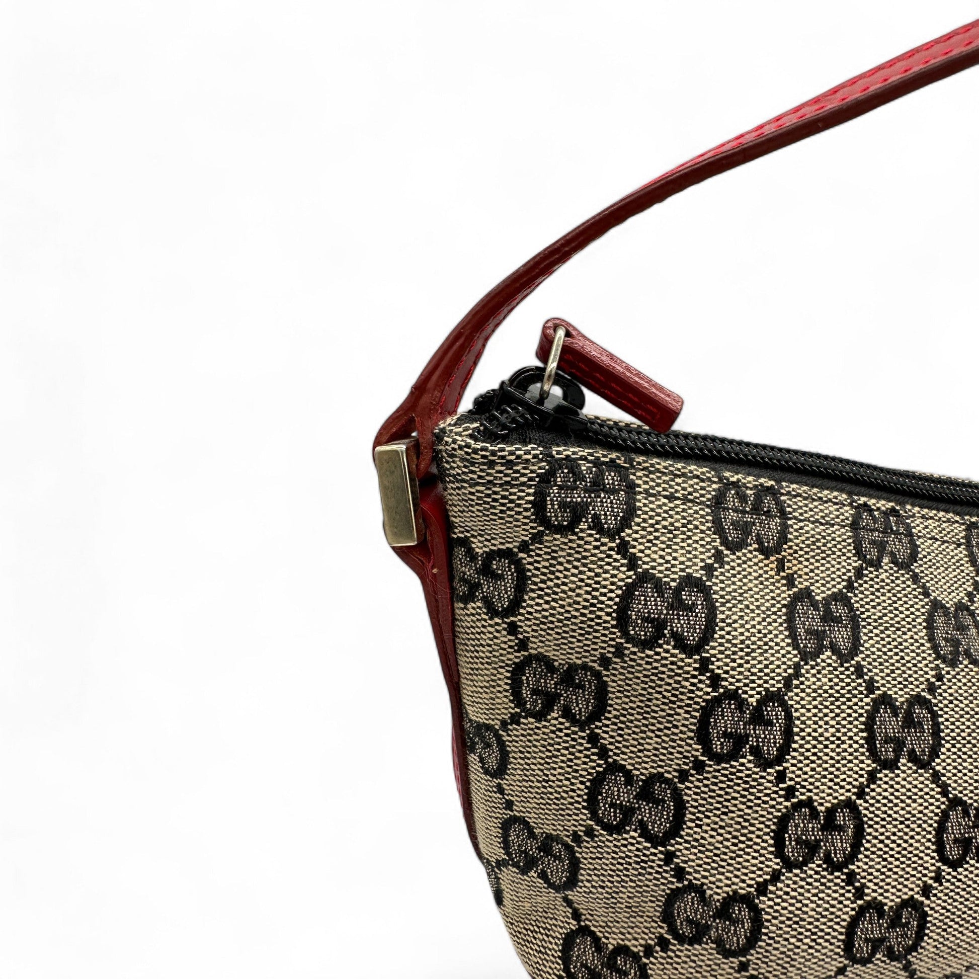 Vintage Gucci Boat Pochette Shoulder Bag - Thanks it's Vintage