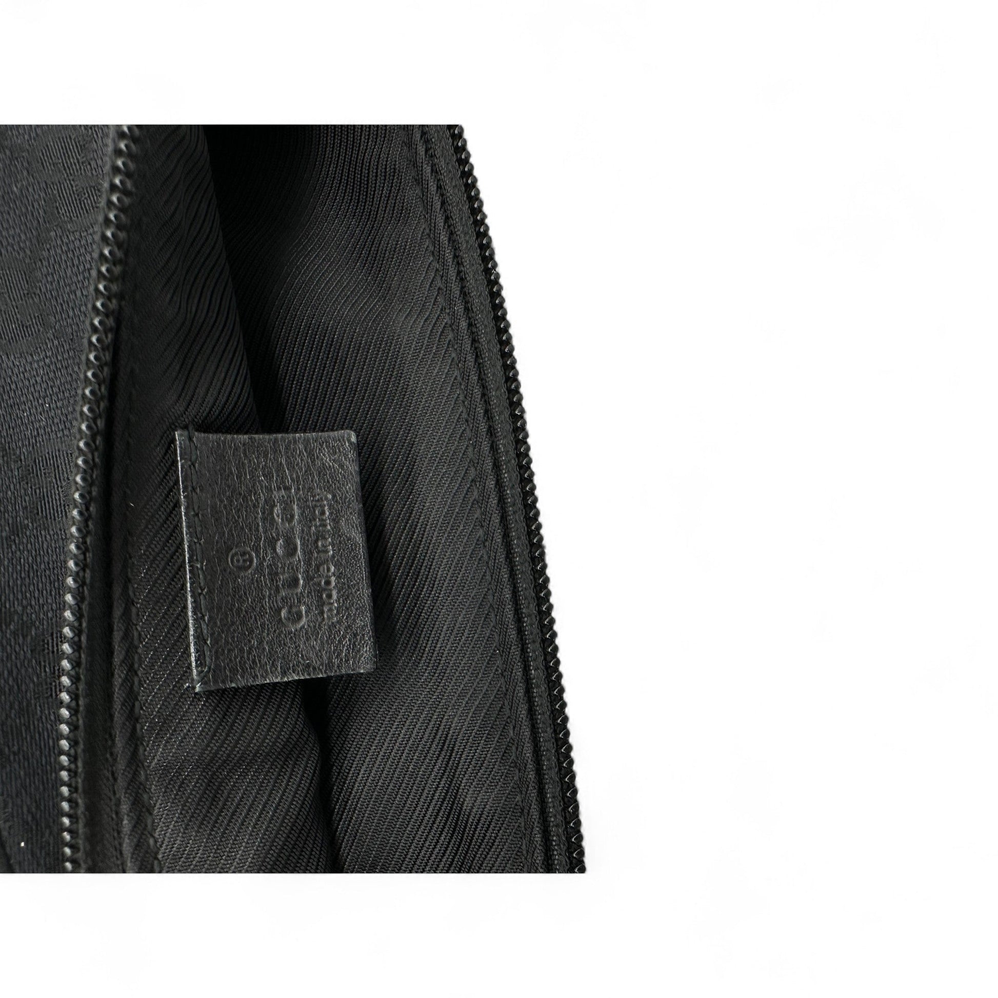 Vintage Gucci Boat Pochette Shoulder Bag in Black GG Monogram - Thanks it's Vintage