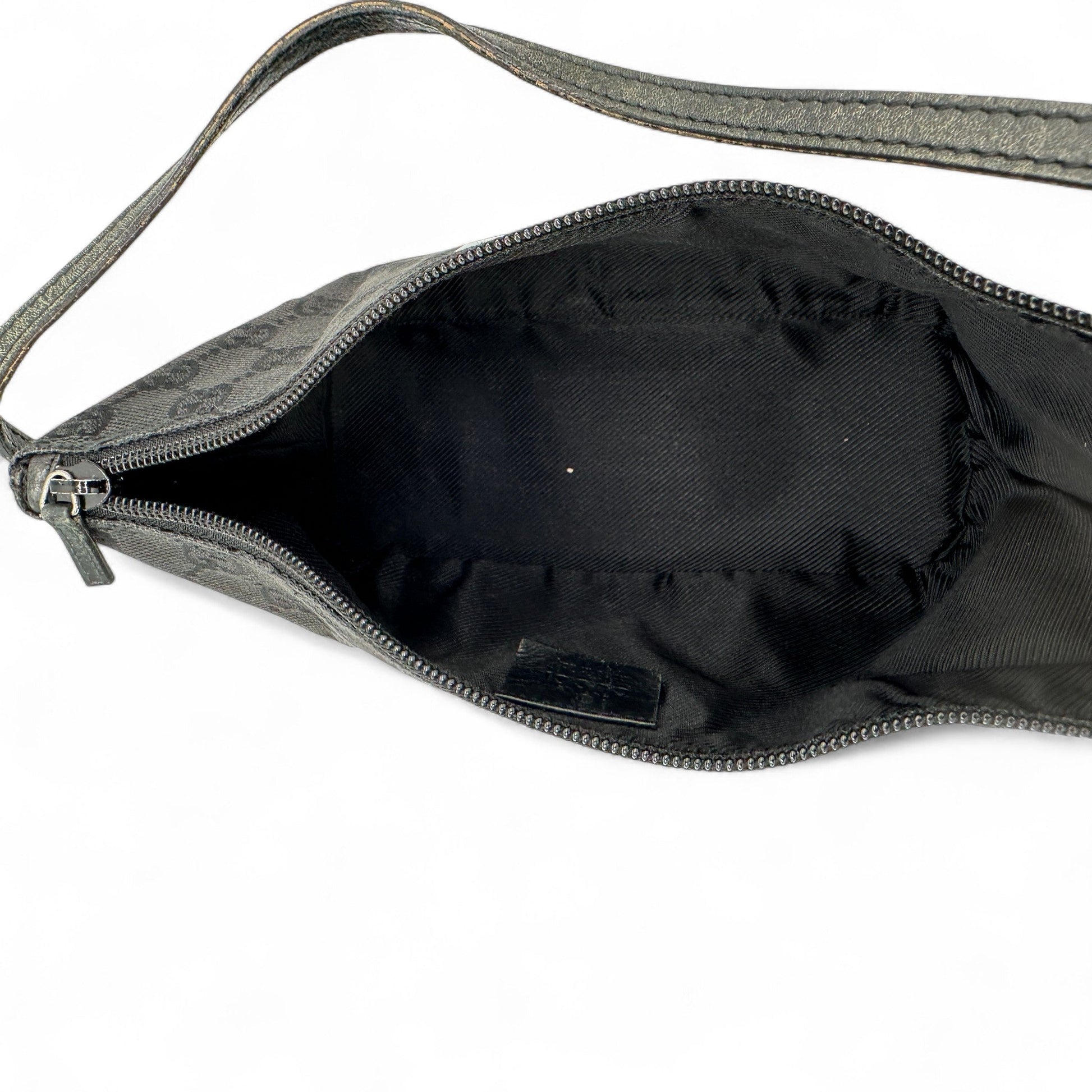 Vintage Gucci Boat Pochette Shoulder Bag in Black GG Monogram - Thanks it's Vintage