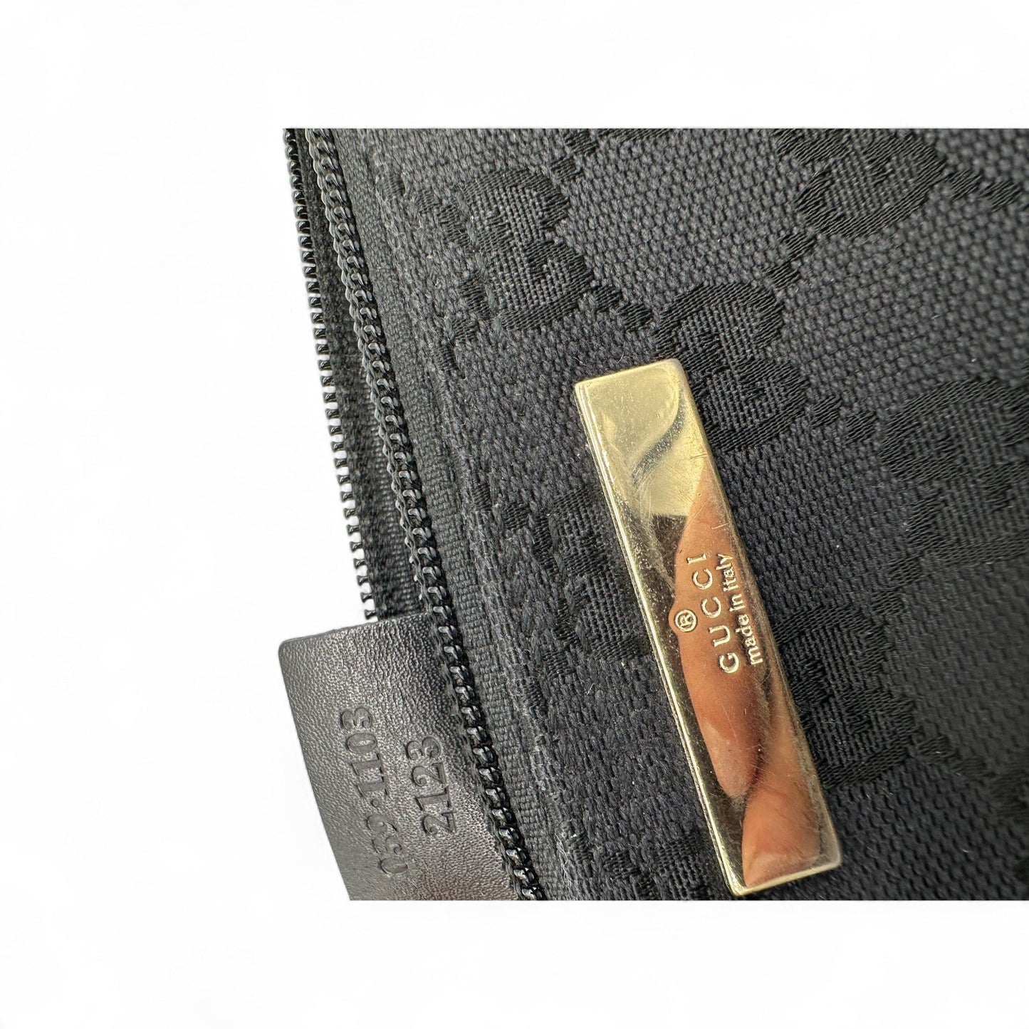 Vintage Gucci Boat Pochette Shoulder Bag in Black GG Monogram - Thanks it's Vintage