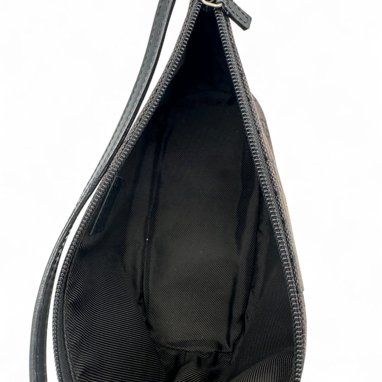 Vintage Gucci Boat Pochette Shoulder Bag in Black GG Monogram - Thanks it's Vintage