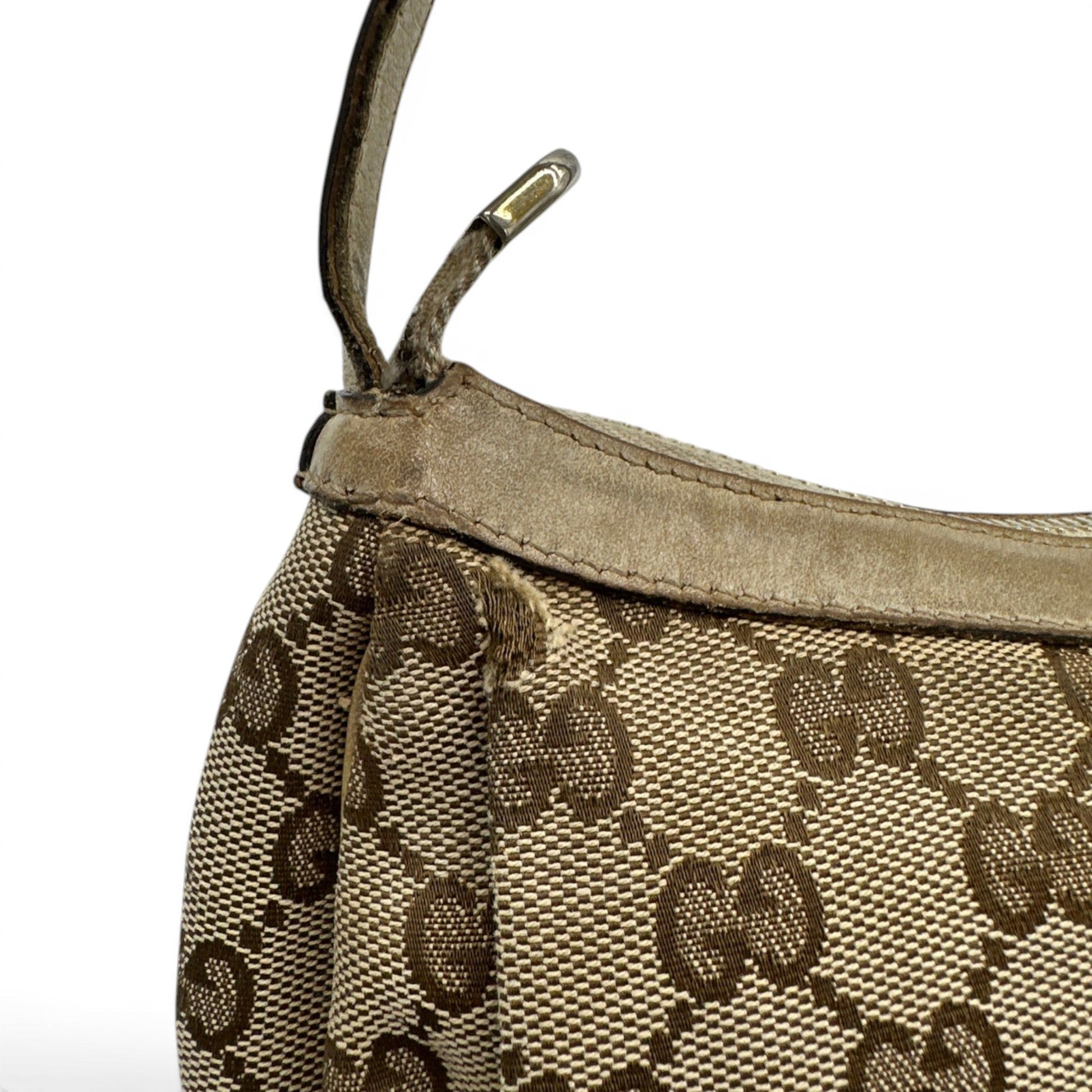 Vintage Gucci GG Heart Pochette - Thanks it's Vintage