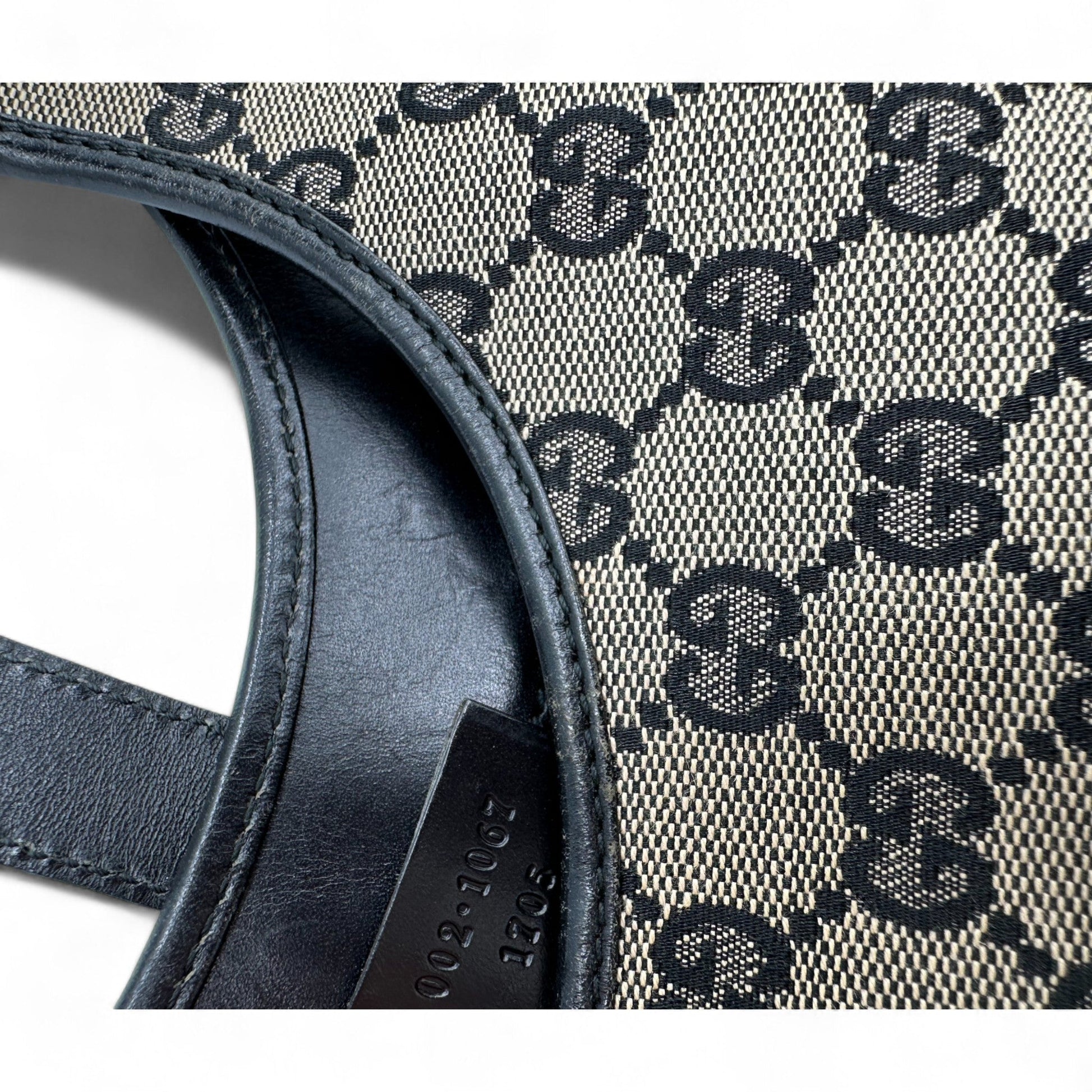 Vintage Gucci Jackie Bardot Handbag in GG Monogram - Thanks it's Vintage