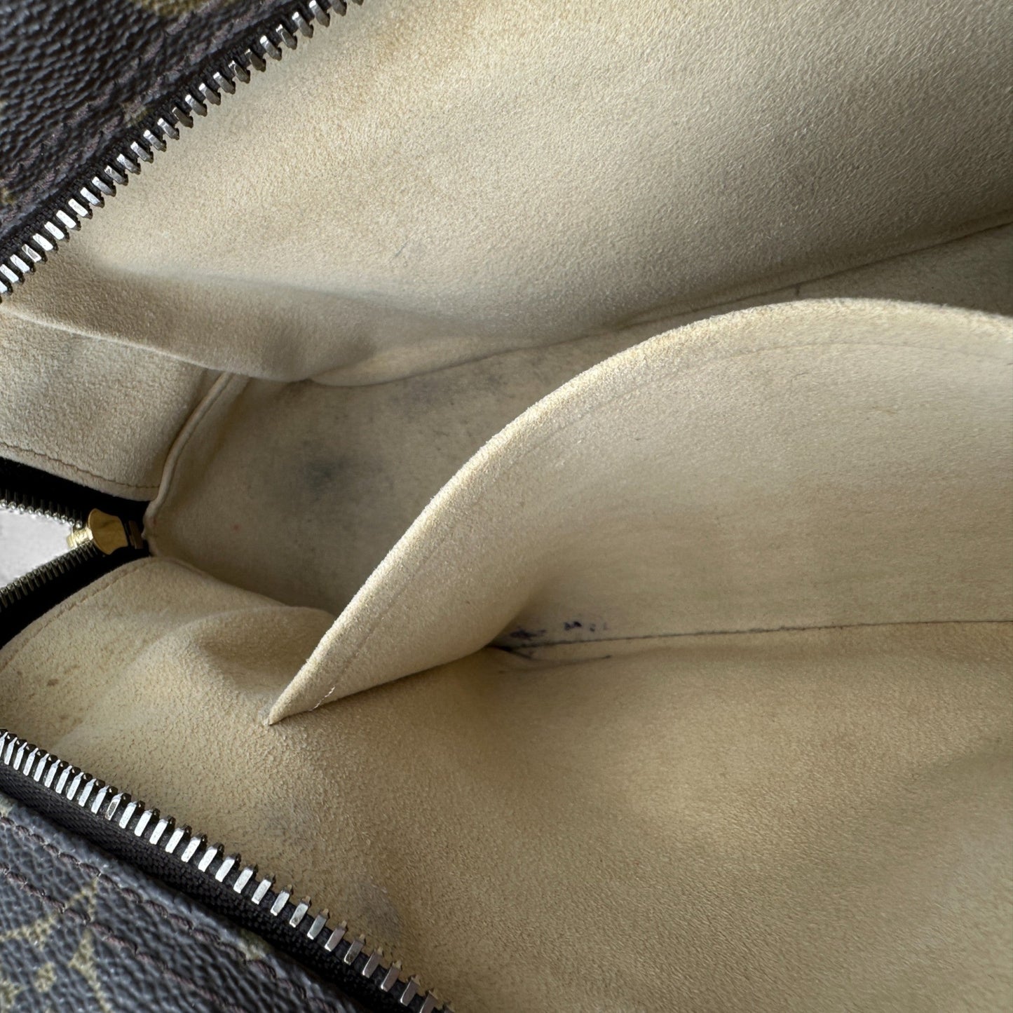 Vintage Louis Vuitton Manhattan PM Handbag - Thanks it's Vintage