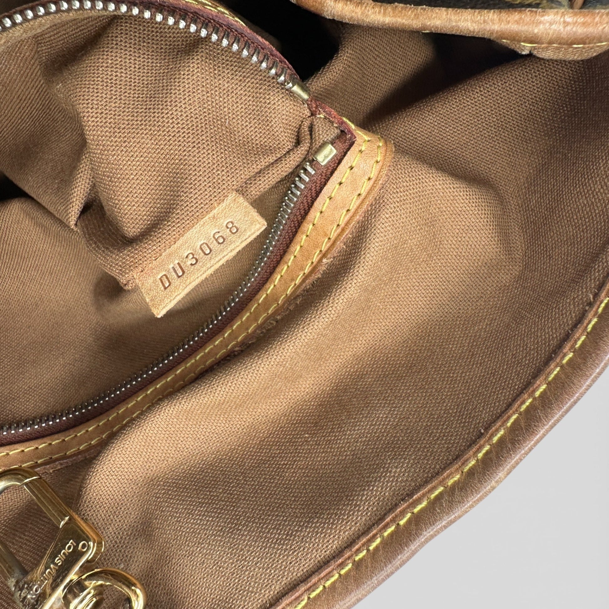 Vintage Louis Vuitton Monogram Batignolles Horizontal Handbag - Thanks it's Vintage