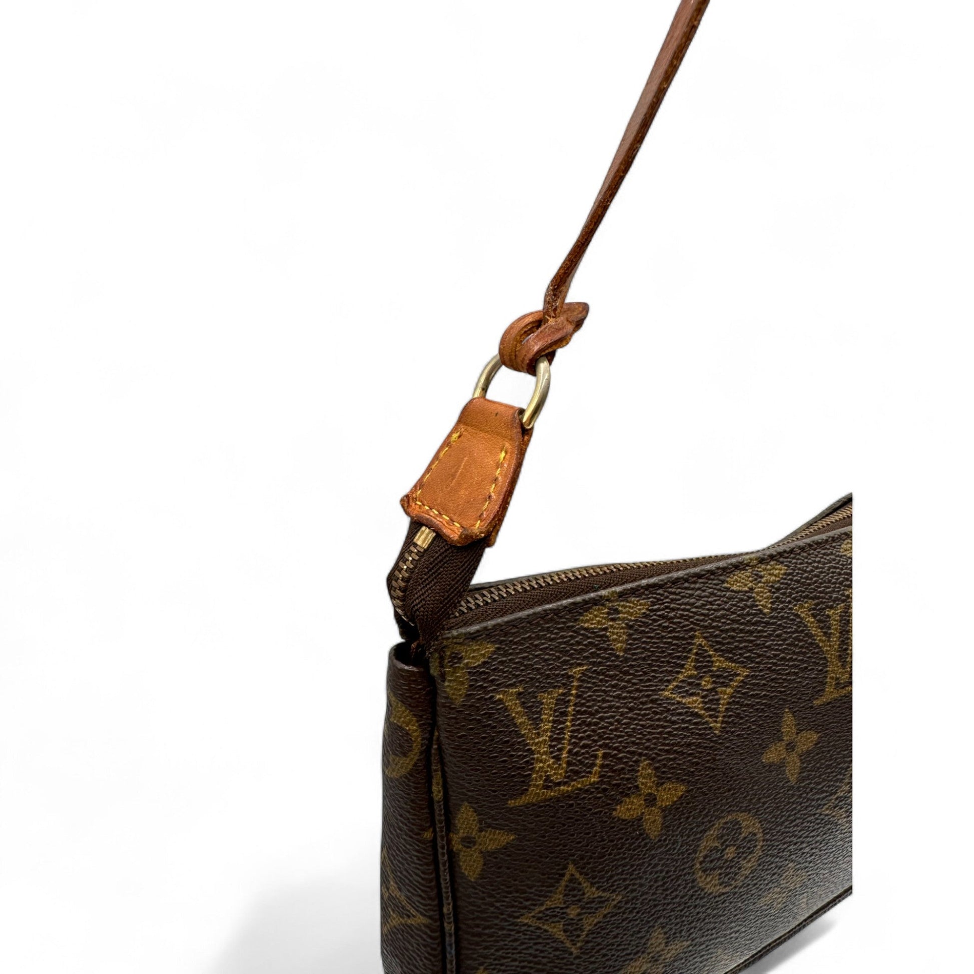 Vintage Louis Vuitton Pochette Accessoires in Monogram - Thanks it's Vintage