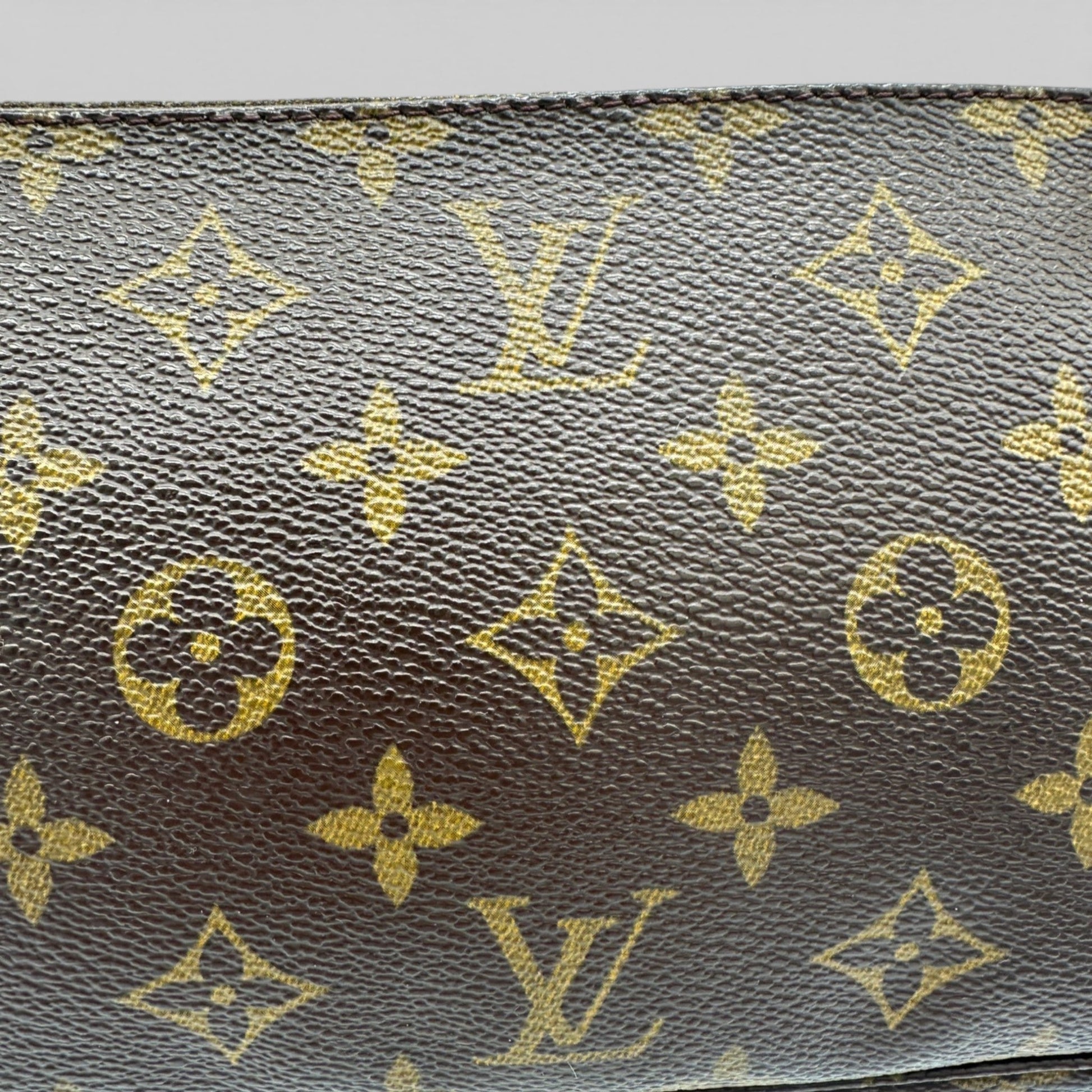 Vintage Louis Vuitton Pochette Accessoires Shoulder Bag - Thanks it's Vintage